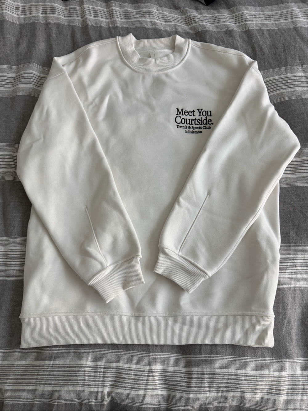 Lululemon - Bit Cozy Oversized Pullover Graphic